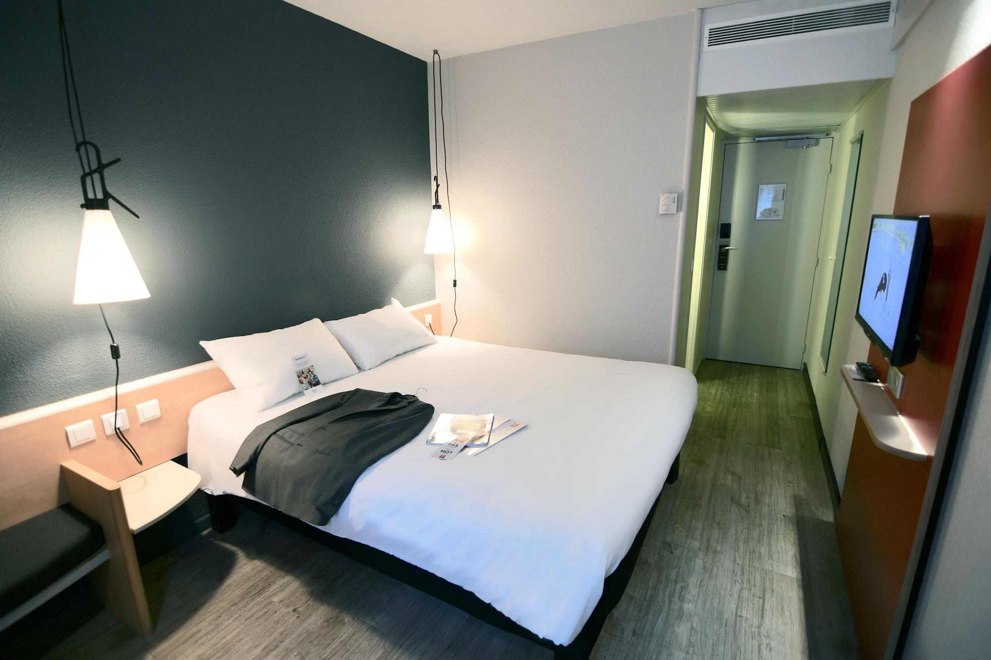 Hotel Ibis Nantes Saint Herblain Esterno foto