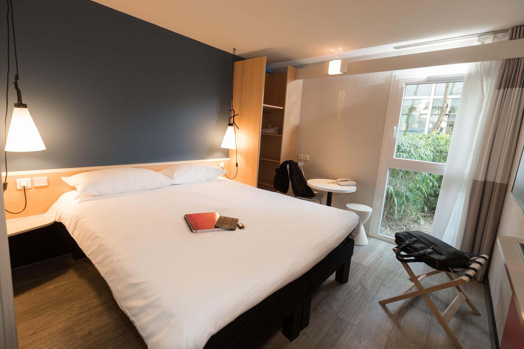 Hotel Ibis Nantes Saint Herblain Esterno foto