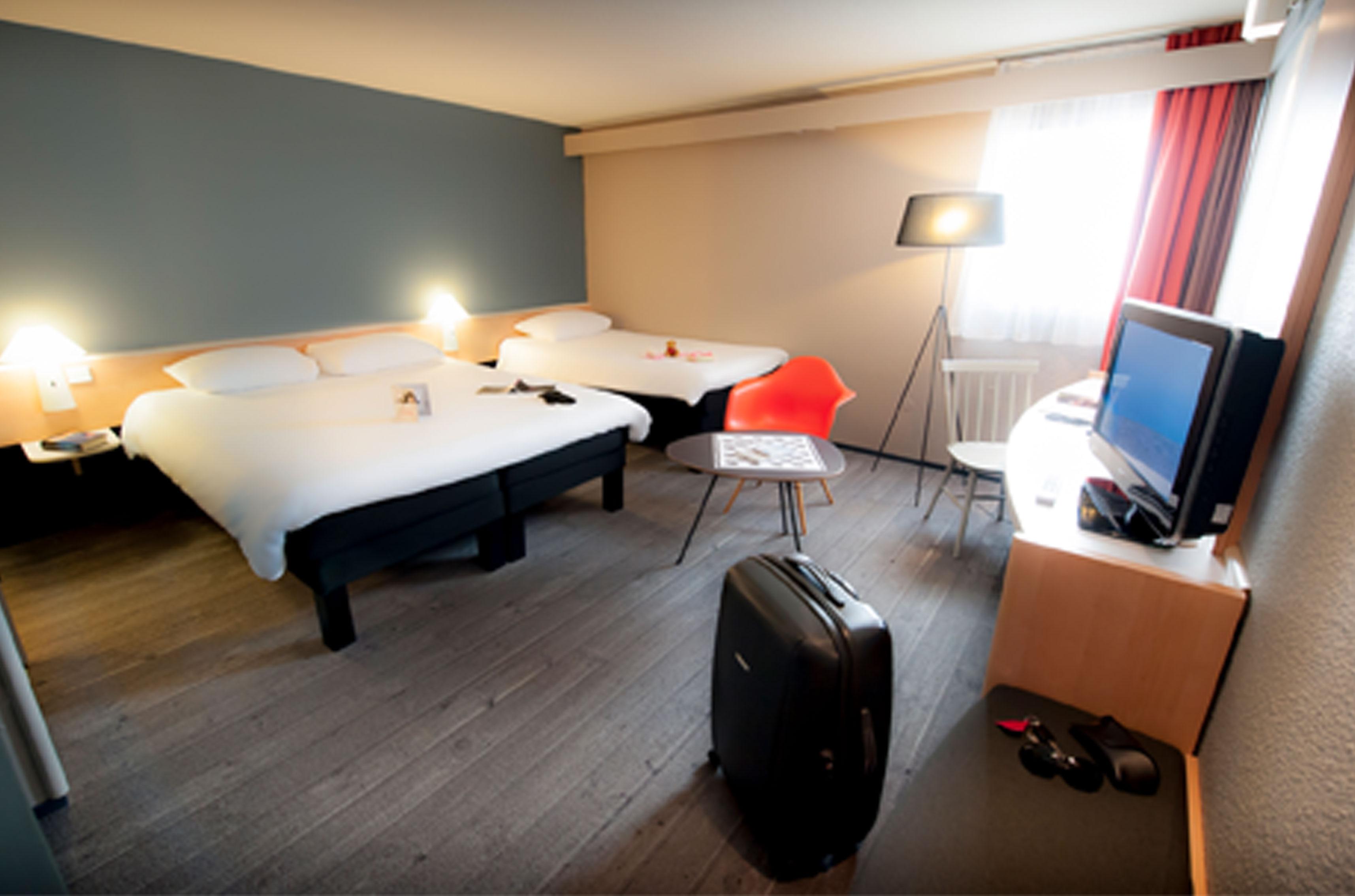 Hotel Ibis Nantes Saint Herblain Esterno foto